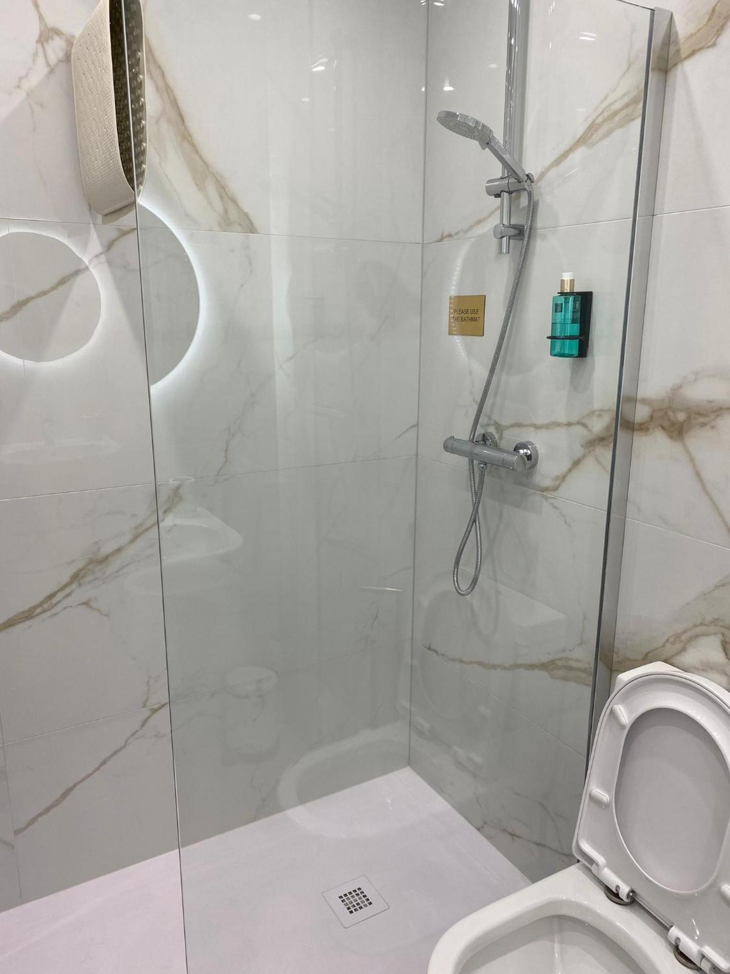 53 Luxury Accommodation メイヌース 部屋 写真